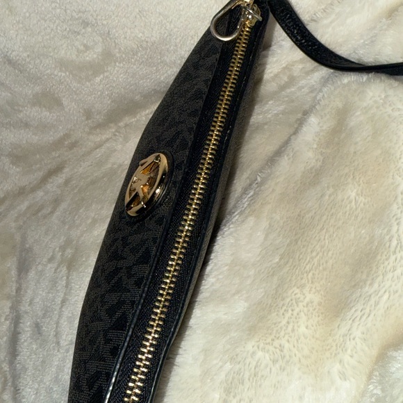 Michael Kors Black Wristlet Clutch - Picture 5 of 9